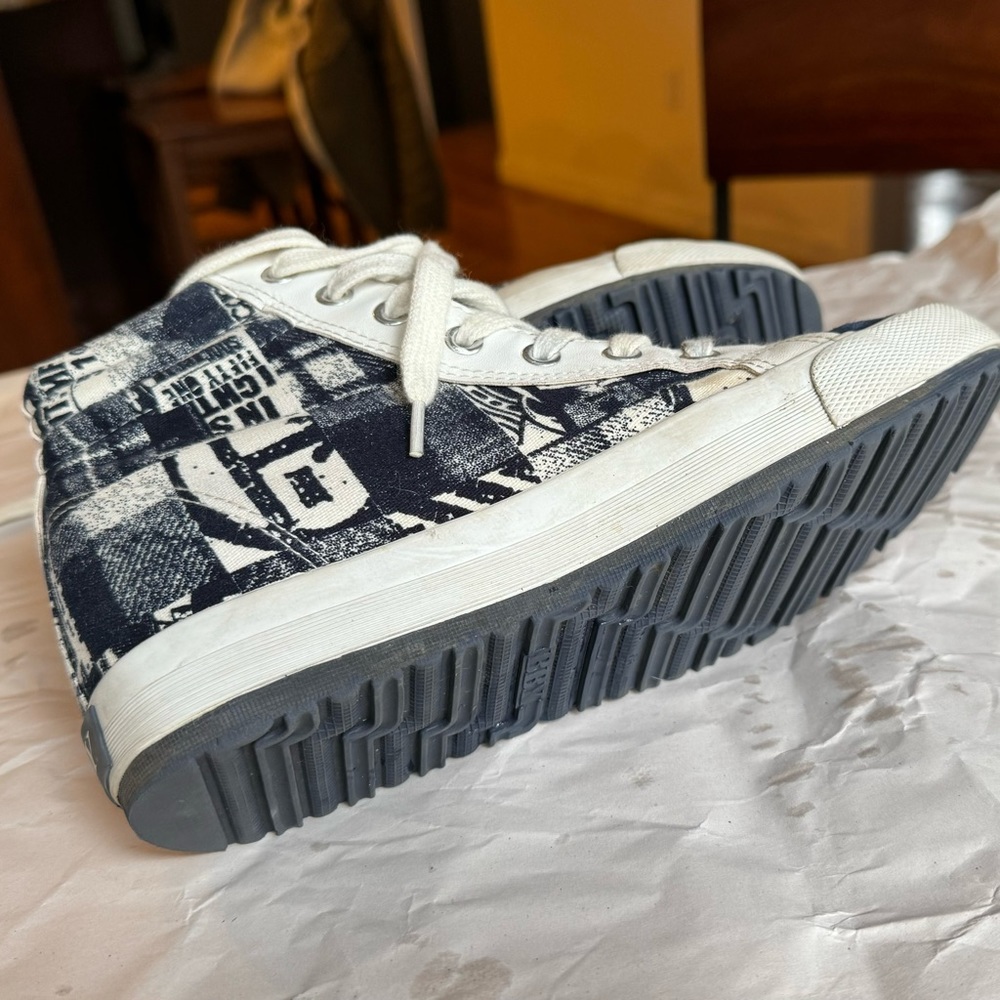 BBY canvas sneakers with graffiti or newspaper like print, size 38